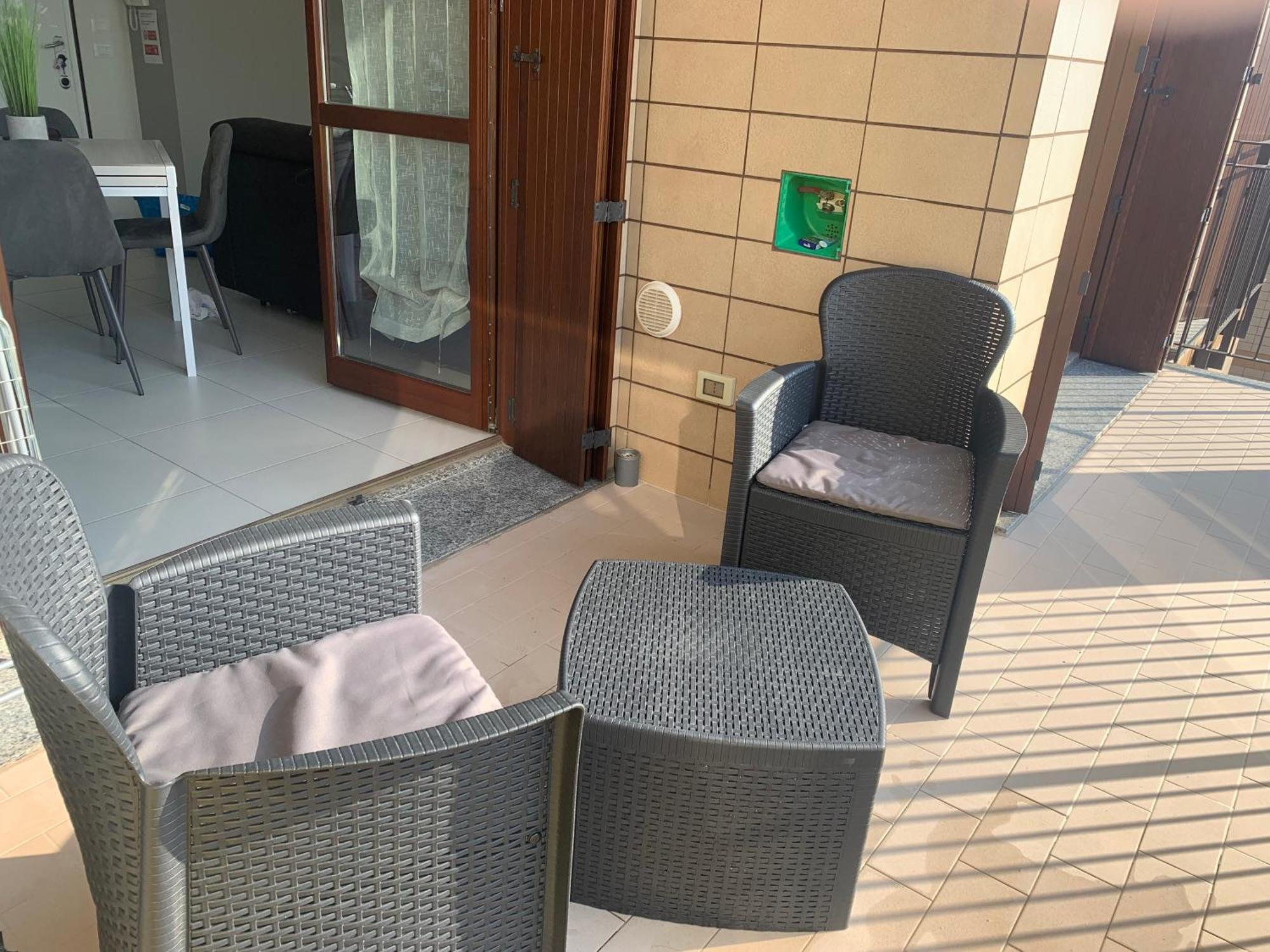 Apartamento Deny & Carol'S House Somma Lombardo Exterior foto
