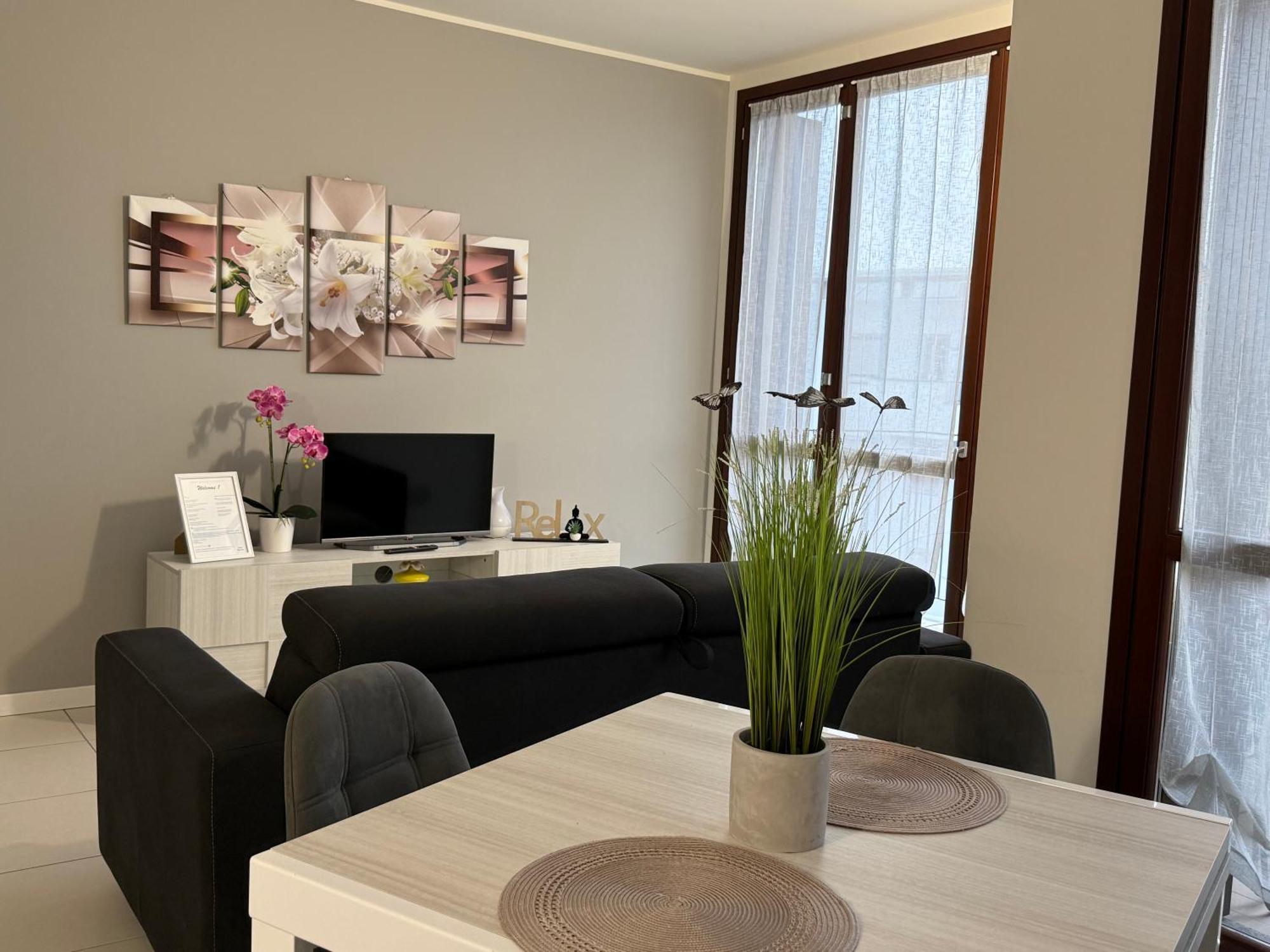 Apartamento Deny & Carol'S House Somma Lombardo Exterior foto
