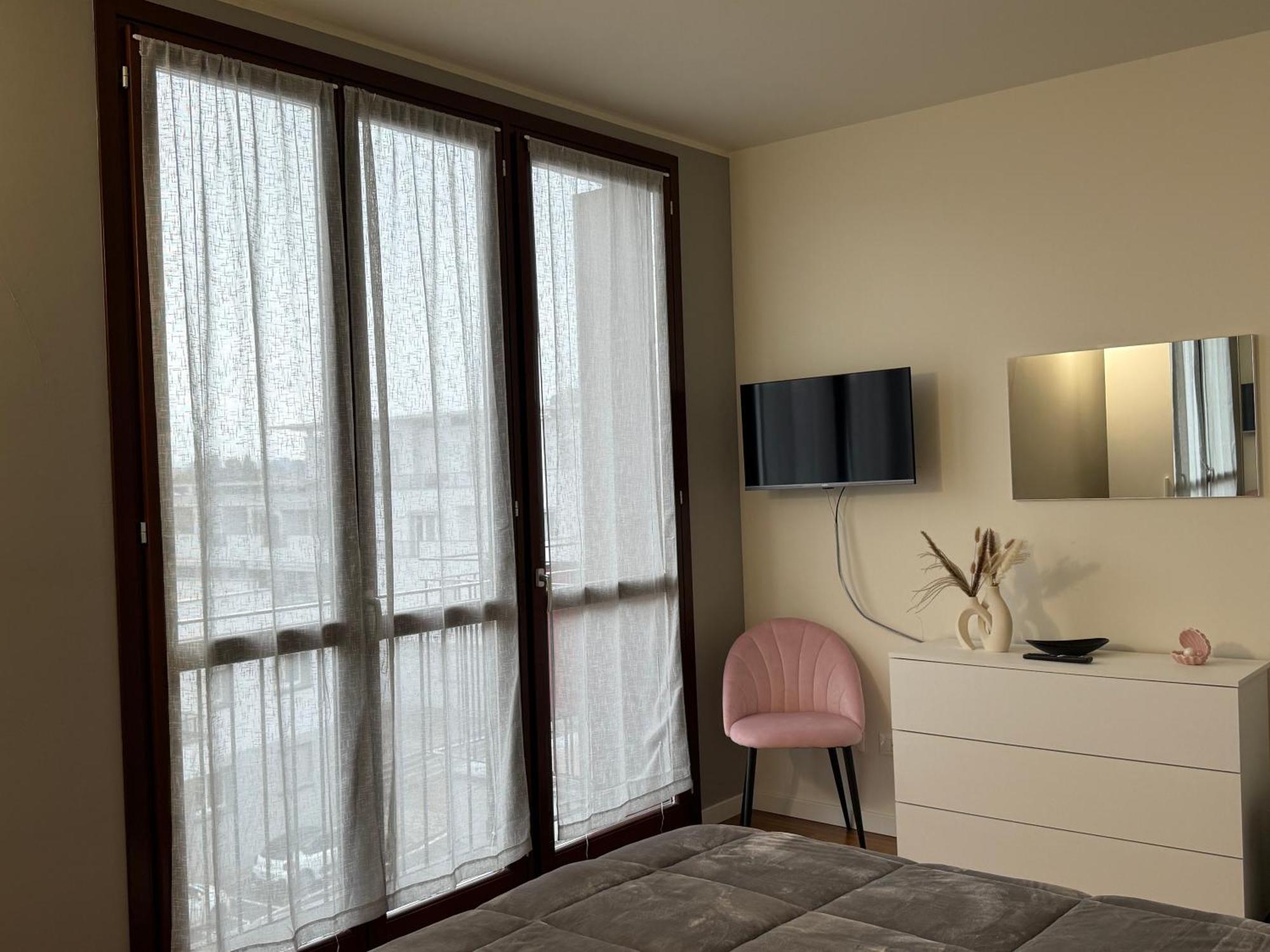 Apartamento Deny & Carol'S House Somma Lombardo Exterior foto